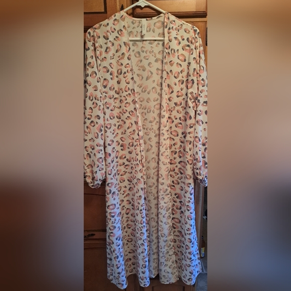 Ladies Beautiful Long HoneyMe Duster Ivory w/Pink Leopard Print Open Front MED - Picture 2 of 6